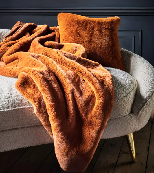 LUXURY PLUSH THROW - BLANKET