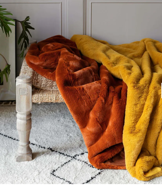 LUXURY PLUSH THROW - BLANKET